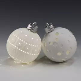 Набор фарфоровых светящихся елочных шаров "White Christmas" 9шт